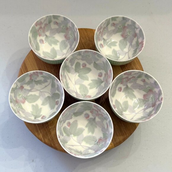 Awe-Inspiring Japanese Set of 6 Specially Crafted Hand-Painted Ice-Cream Bowls! - Picture 2 of 15
